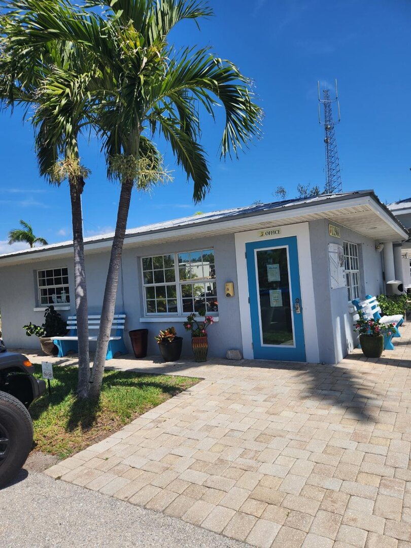 Holiday Cove Office